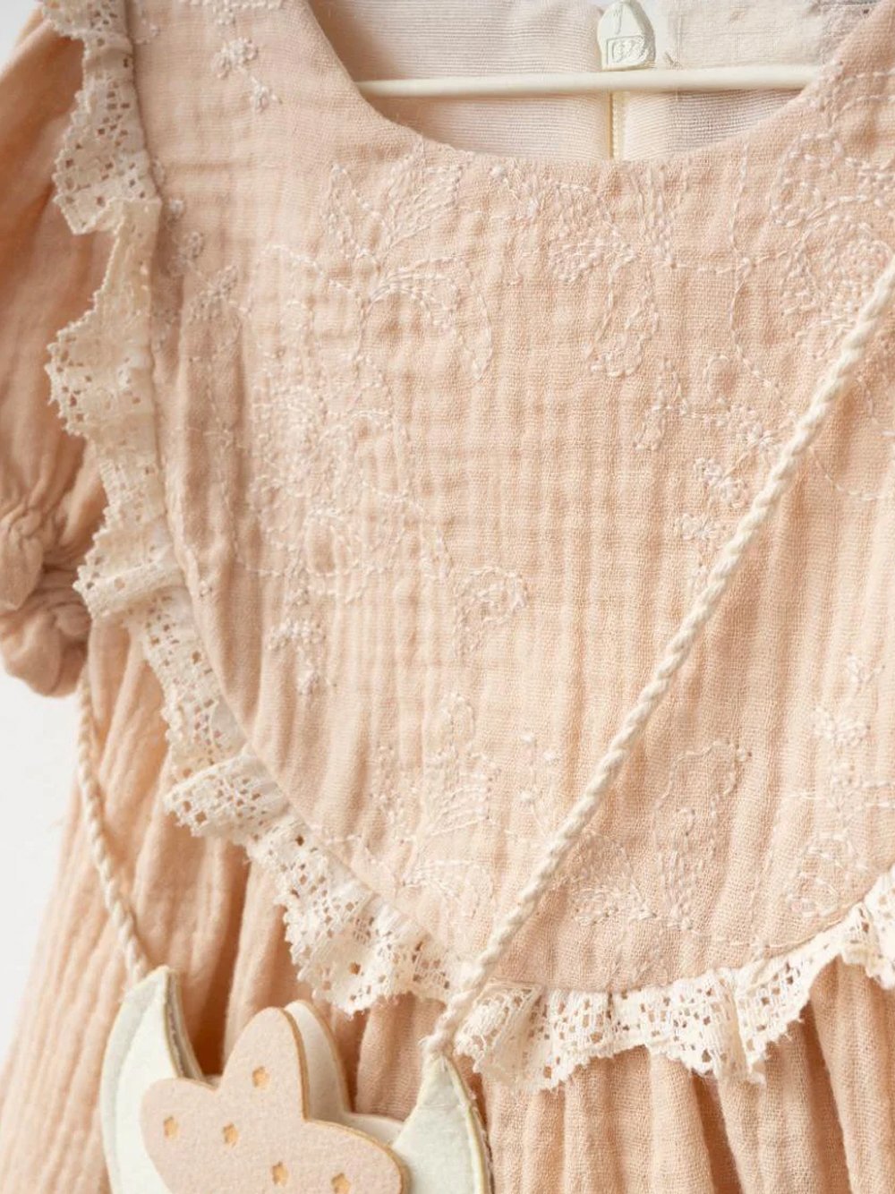 1_0000s_0000s_0000_Layer 156