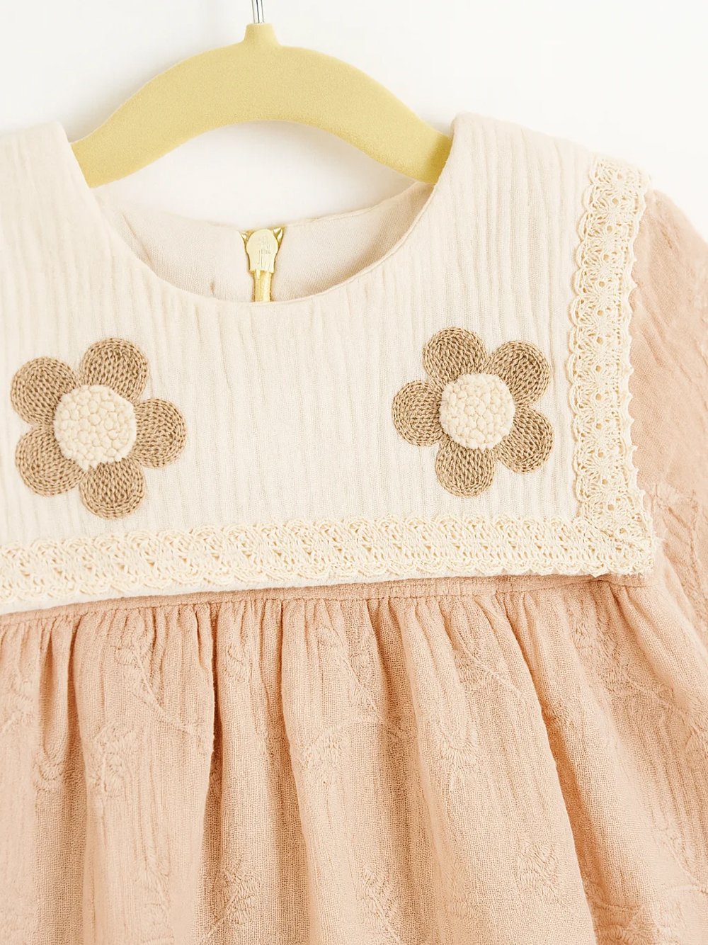 1_0000s_0000s_0000_Layer 246