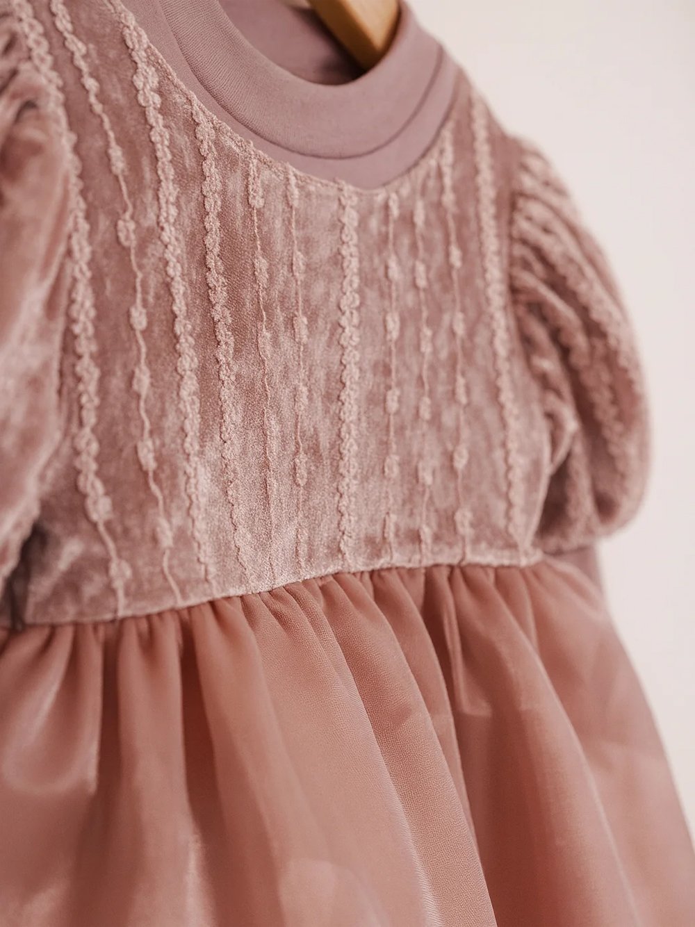 1_0000s_0000s_0000_Layer 263