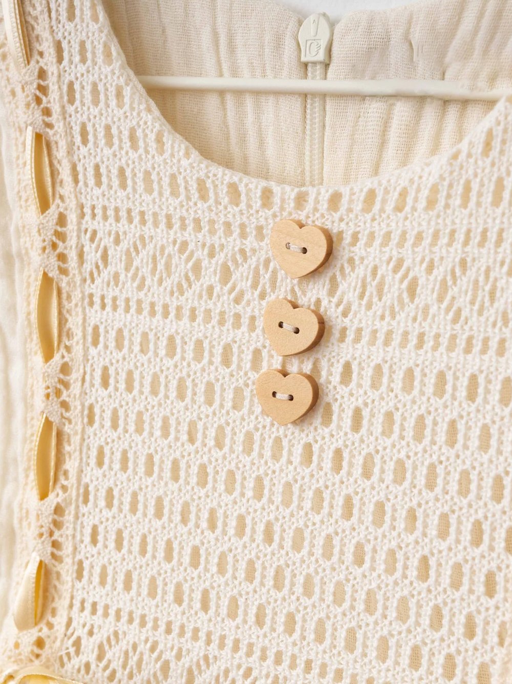 1_0000s_0000s_0001_Layer 215