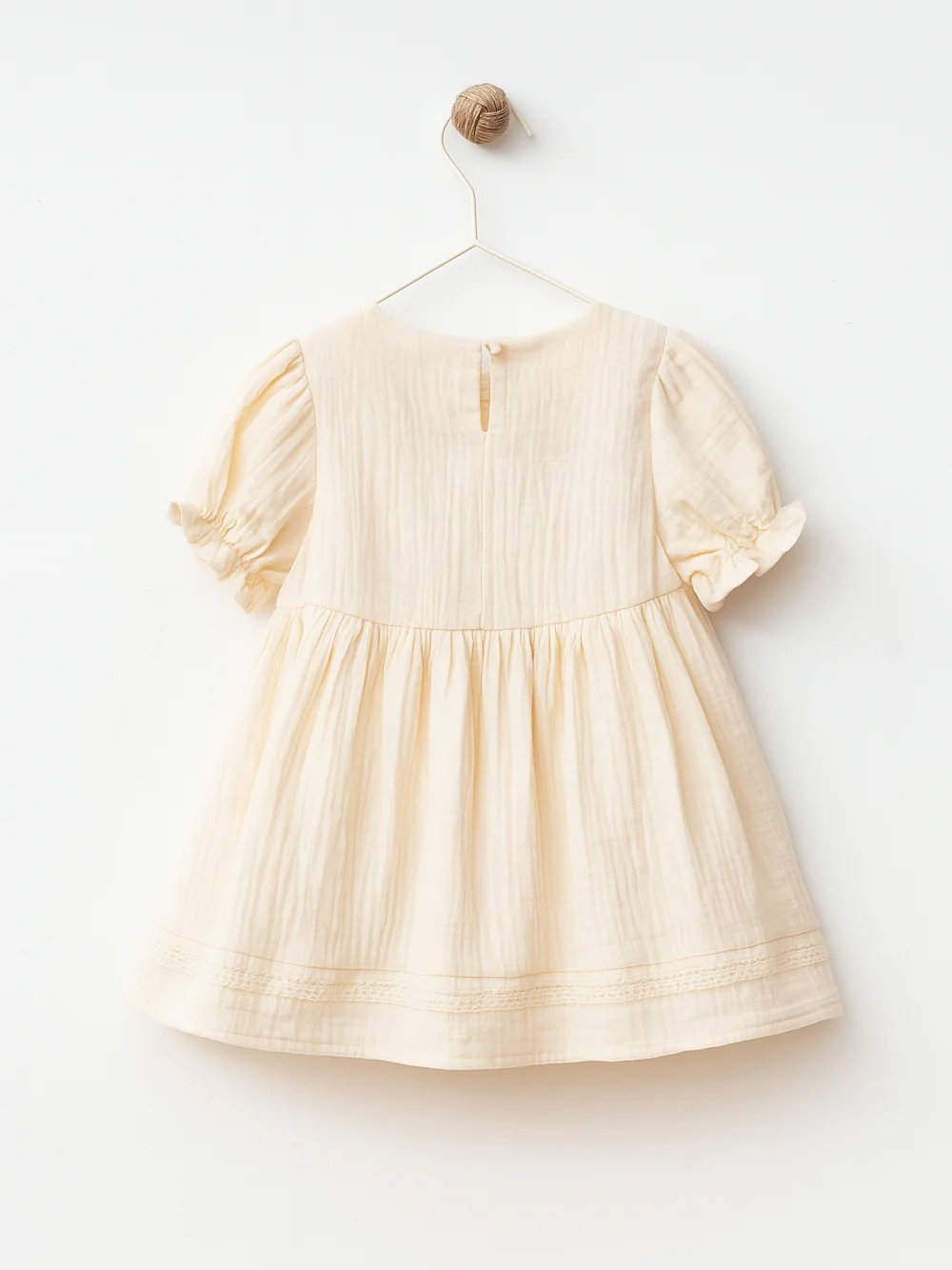 1_0000s_0000s_0002_Layer 150