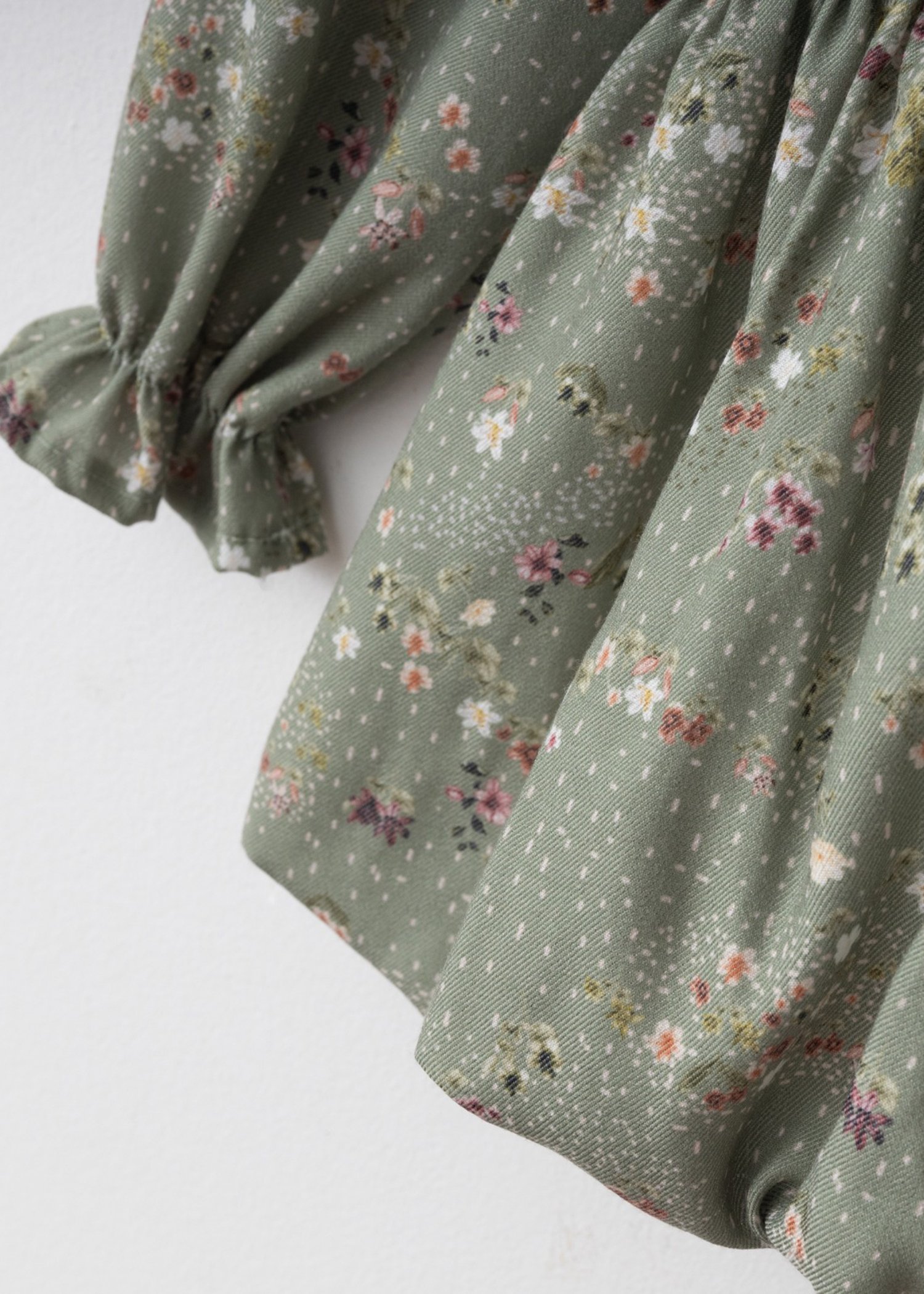 WhatsApp Image 2025-12-01 at 14.37.52 (1)